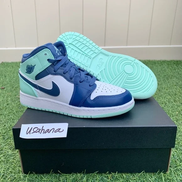 Nike Air Jordan 1 mid GS teal shoes - Picture 4 of 6